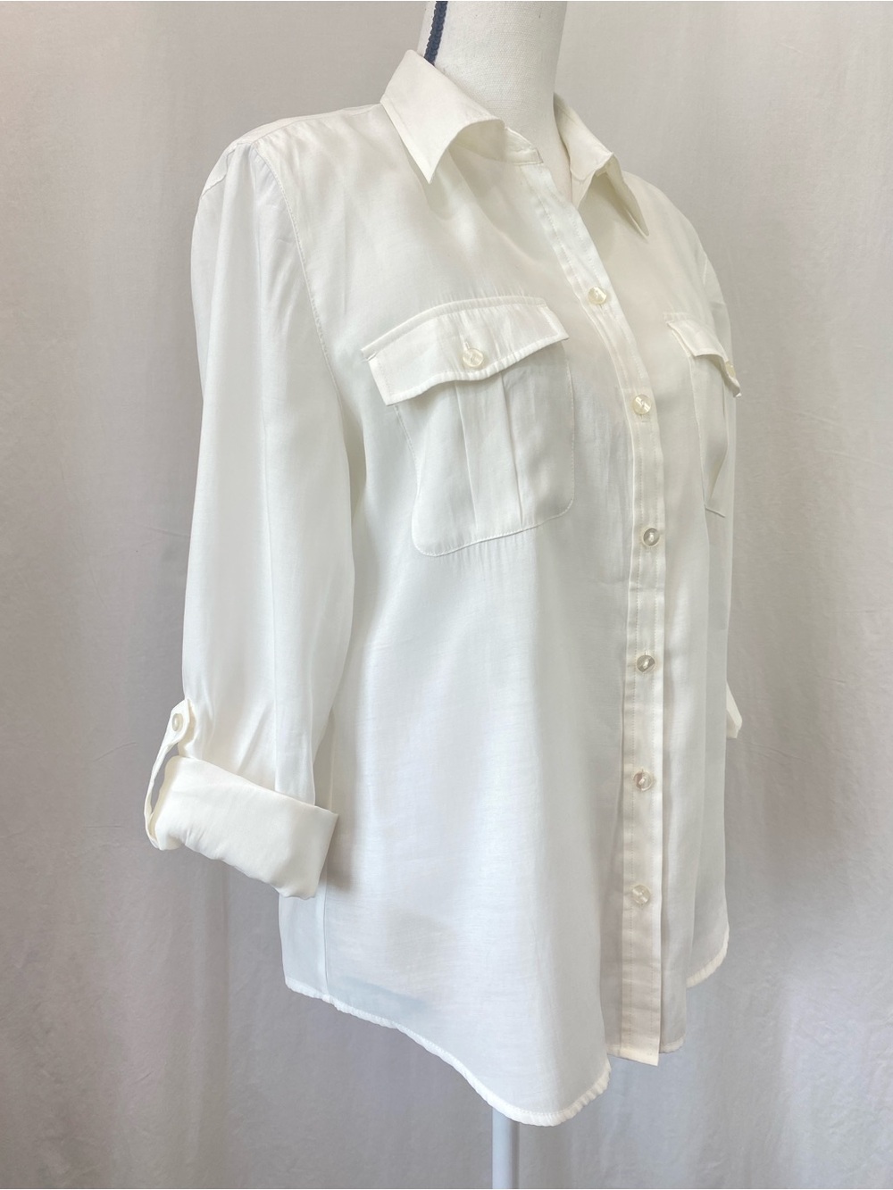 Chico's Ivory White Button Front Camp Shirt Size 1 Medium Roll Tab Sleeve Modal - Picture 4 of 16